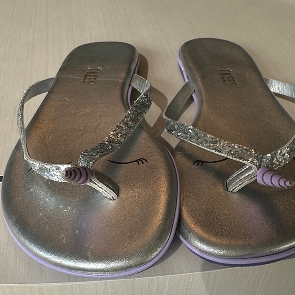 TKEES Metallic Silver unicorn Sandals New - Picture 4 of 9